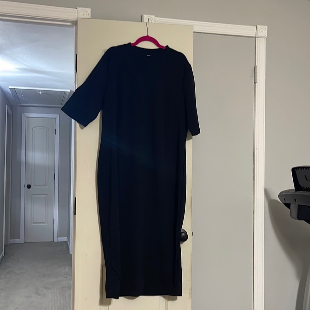 3/4 sleeve black midi dress